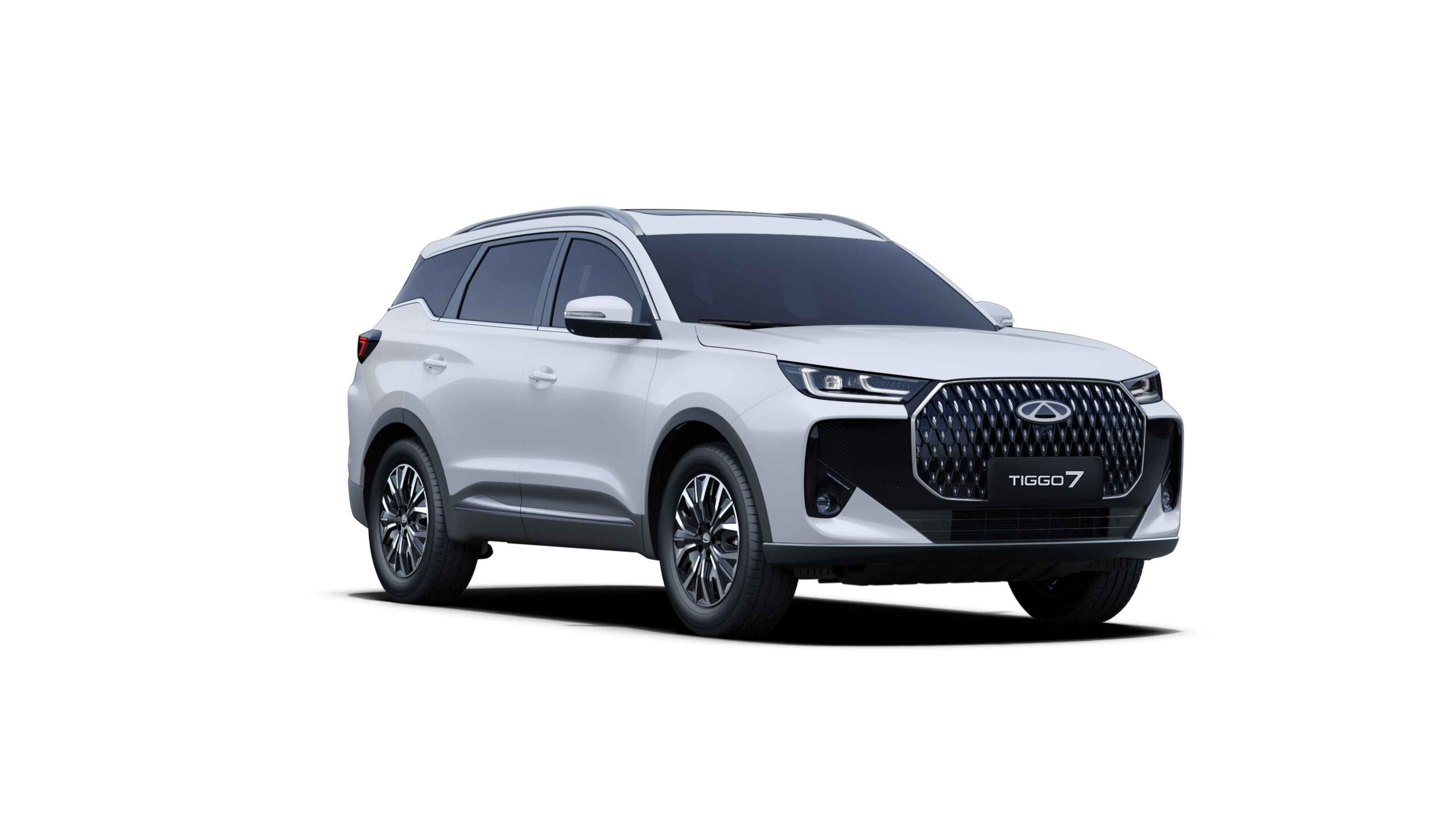 Futbol coşkusu ve aile yolculukları için üst düzey güvenlik sunan geniş yapılı yeşil renkli Chery TIGGO 8 SUV modeli.