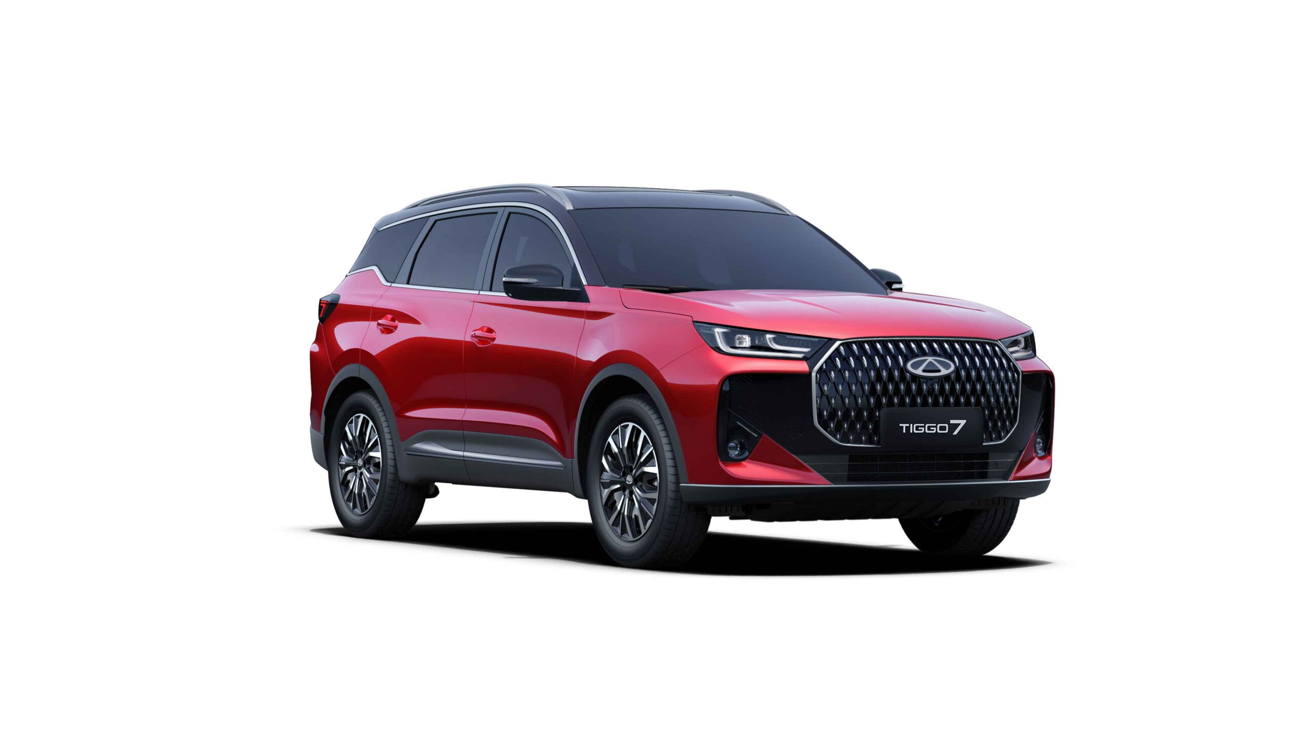 Ailece yapılan maç yolculuklarında kesintisiz ve güvenli mobilite deneyimi sunan kırmızı renkli yeni Chery TIGGO 7 AWD modeli.